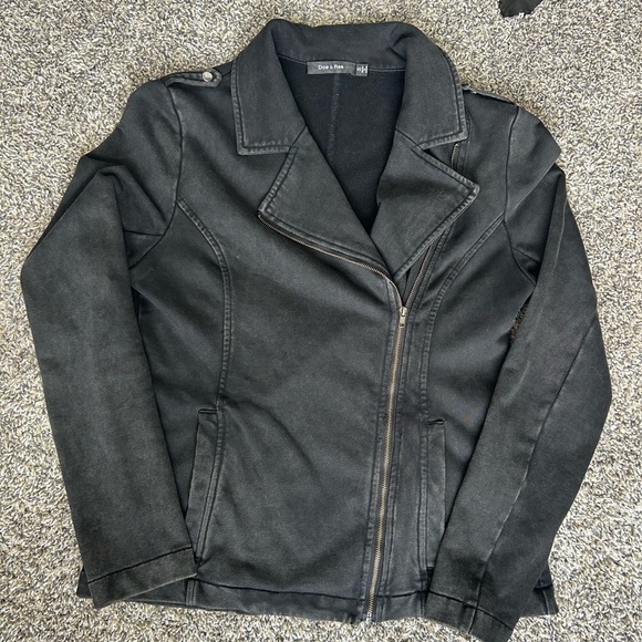 Doe & Rae black stonewash cotton blend zip up jacket with pockets
Small - Picture 4 of 8